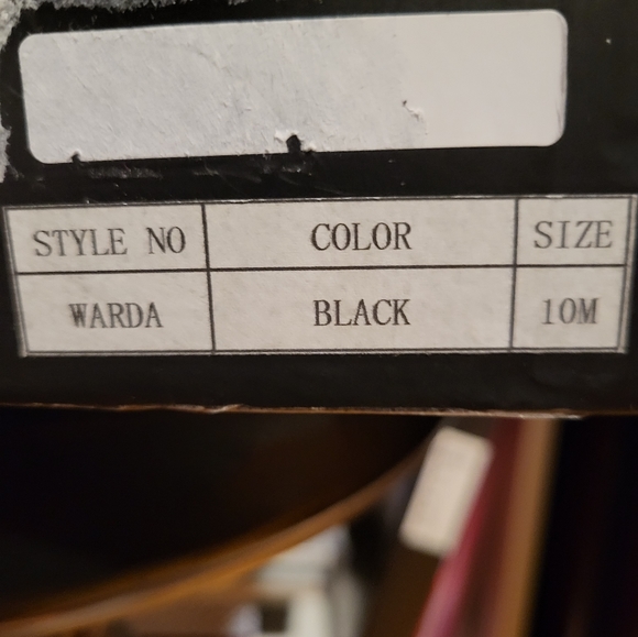 SUPER COOL AND FUNKY-Size 10 5 inch heel with 3 inch Platform Leather Shooties! - Picture 5 of 5